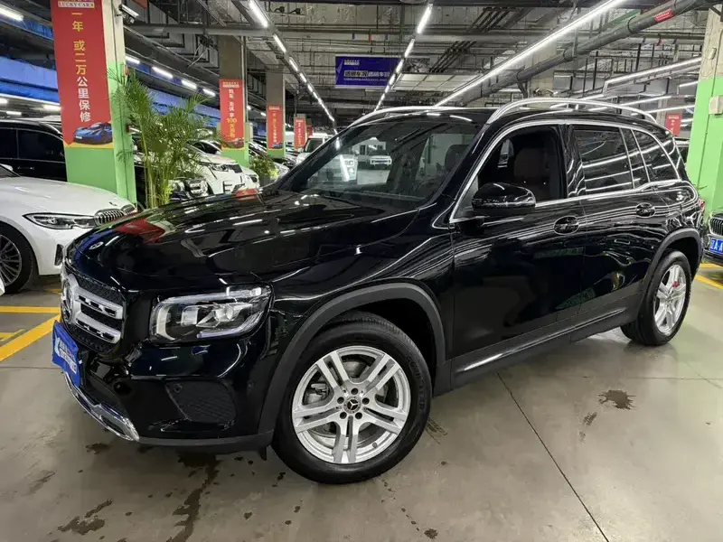 2023 Mercedes-Benz GLB с пробегом 10 300 км