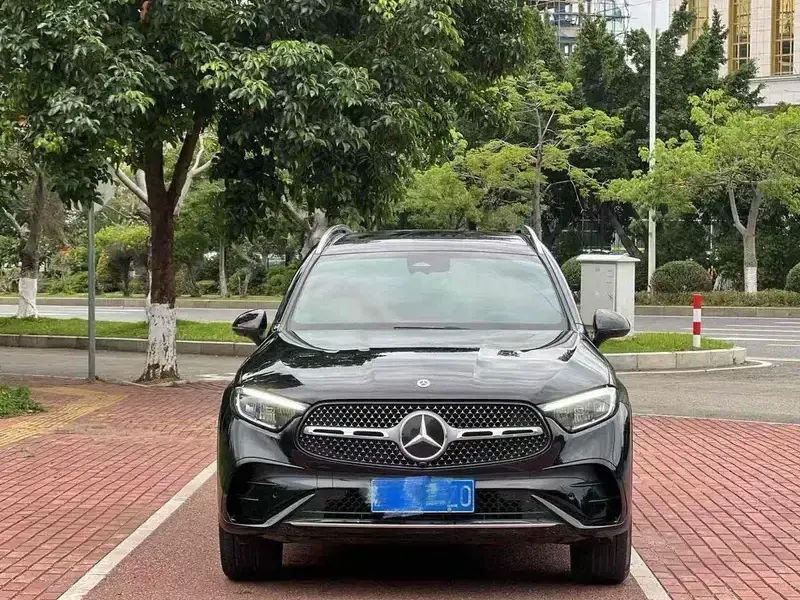 2025 Mercedes-Benz GLC с пробегом 35 000 км