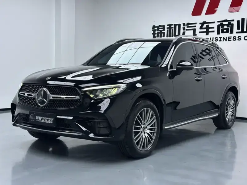 2025 Mercedes-Benz GLC с пробегом 22 000 км