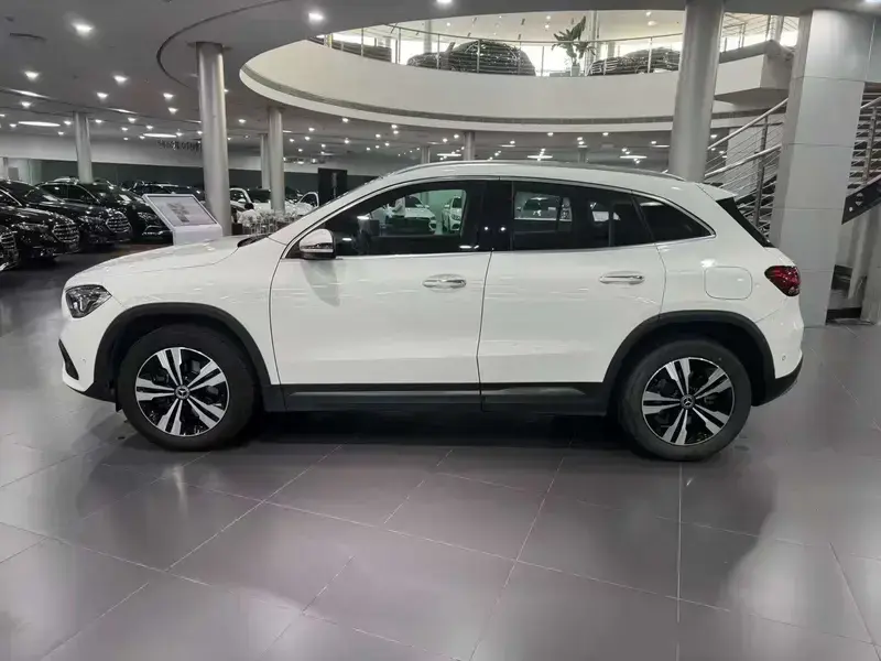 2023 Mercedes-Benz GLA с пробегом 53 700 км