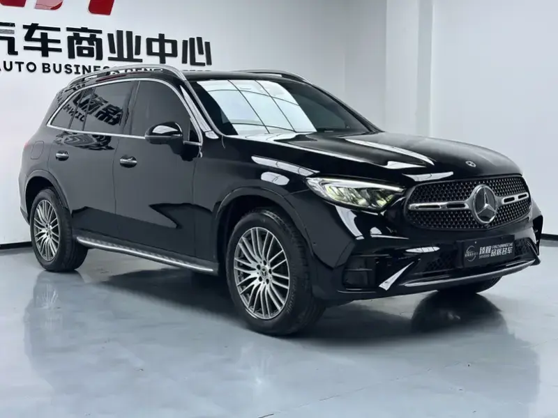 2025 Mercedes-Benz GLC с пробегом 22 000 км