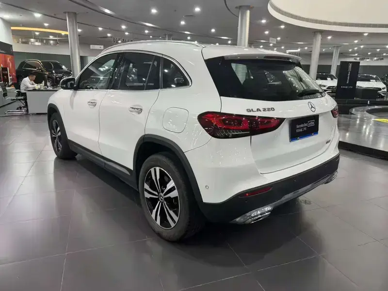 2023 Mercedes-Benz GLA с пробегом 53 700 км