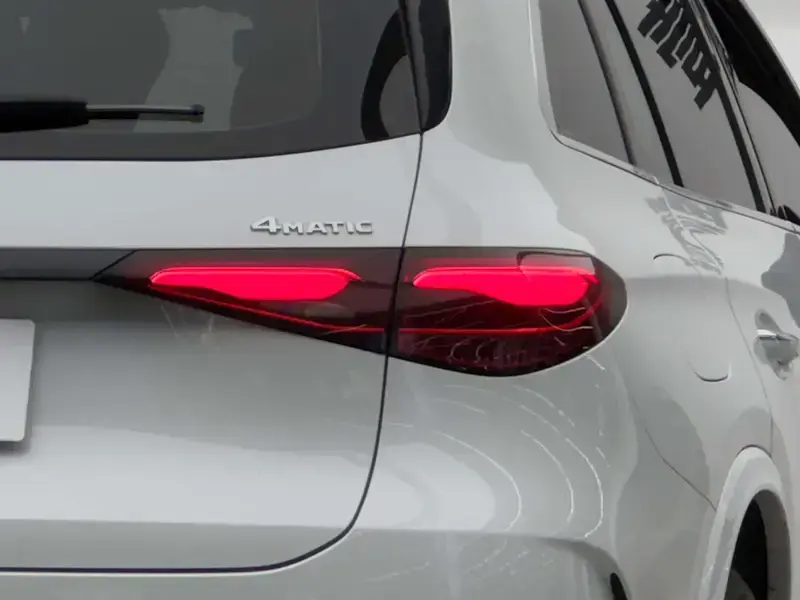 2023 Mercedes-Benz GLC с пробегом 24 300 км
