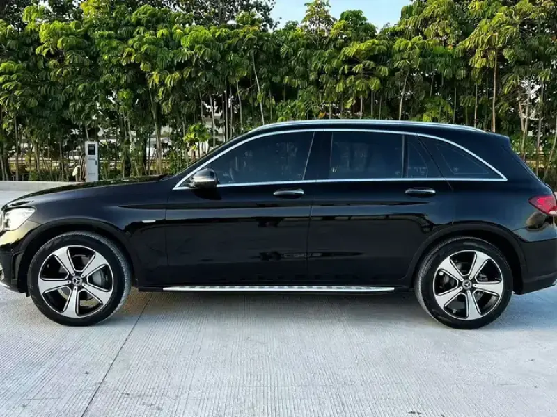 2022 Mercedes-Benz GLC с пробегом 51 000 км
