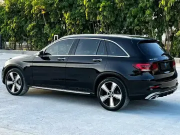 2022 Mercedes-Benz GLC с пробегом 51 000 км