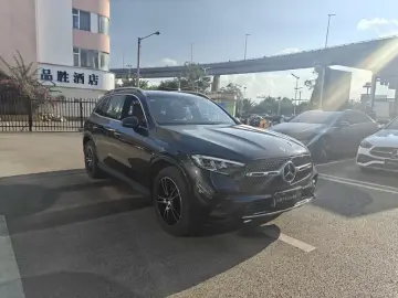 2025 Mercedes-Benz GLC с пробегом 18 300 км