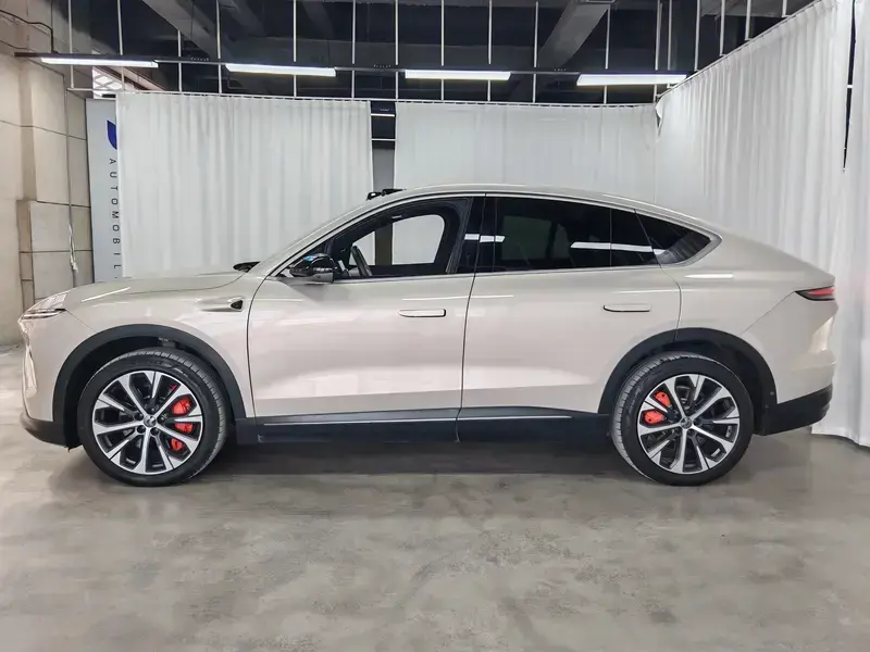 2023 Nio EC7 с пробегом 48 000 км