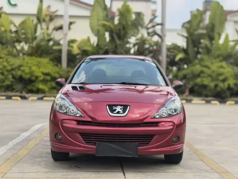 2011 Peugeot 207 с пробегом 80 000 км