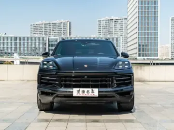 2026 Porsche Cayenne с пробегом 5 000 км
