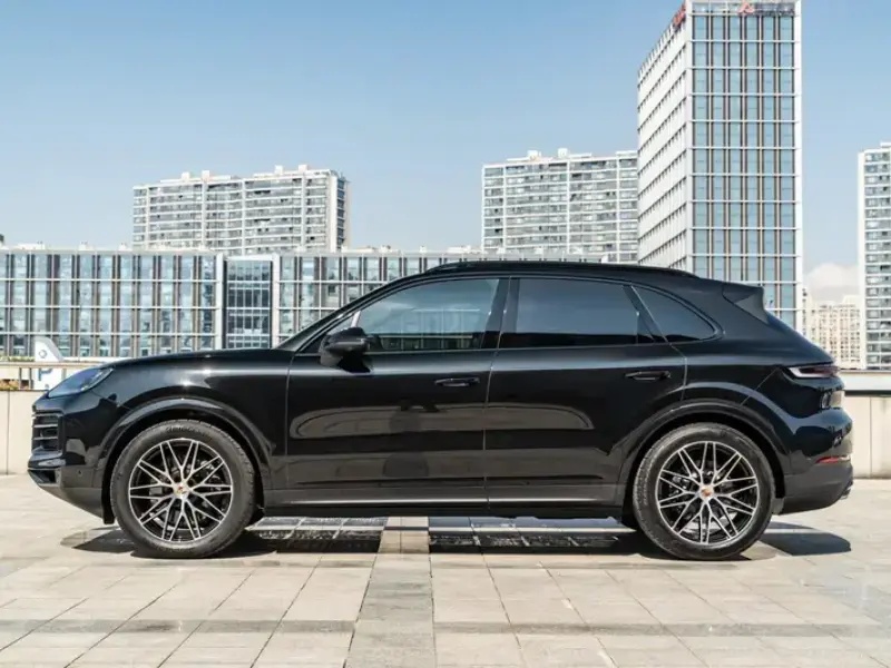 2026 Porsche Cayenne с пробегом 5 000 км