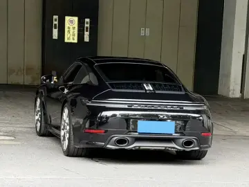 2026 Porsche 911 с пробегом 2 000 км