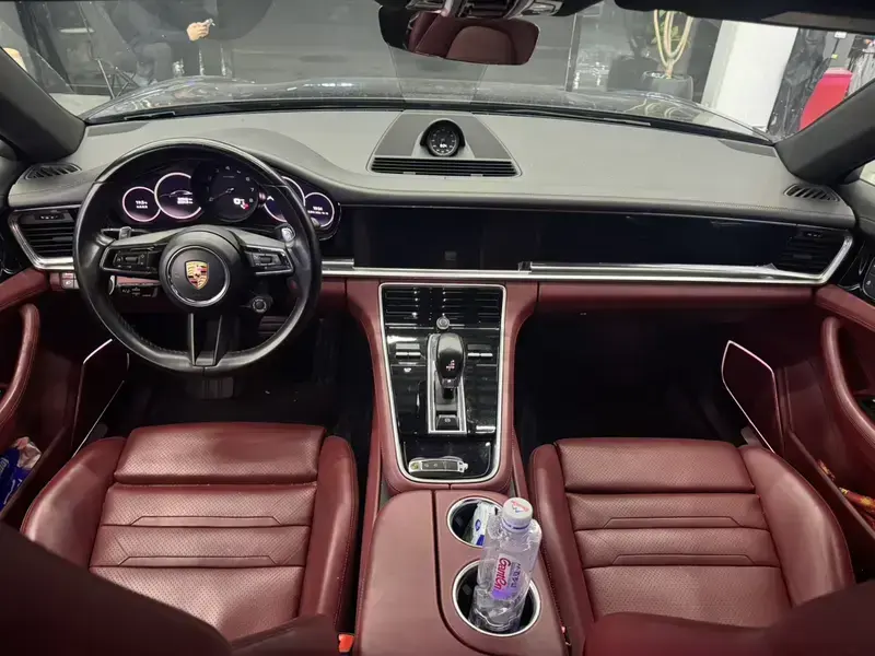 2023 Porsche Panamera с пробегом 52 000 км
