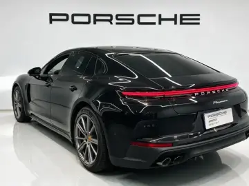 2024 Porsche Panamera с пробегом 13 700 км
