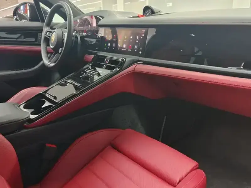 2024 Porsche Panamera с пробегом 13 700 км