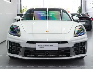 2024 Porsche Panamera с пробегом 3 700 км