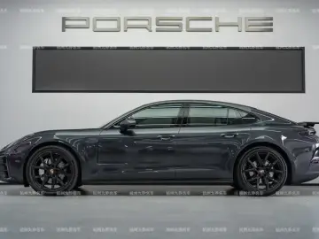 2024 Porsche Panamera с пробегом 6 300 км