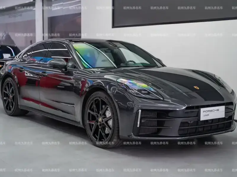 2024 Porsche Panamera с пробегом 6 300 км