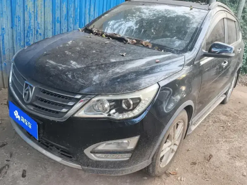 2015 Baojun 560 с пробегом 27 000 км