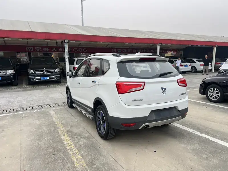 2016 Baojun 560 с пробегом 90 000 км