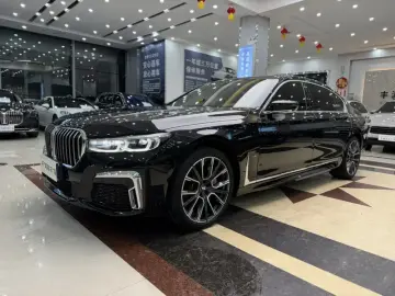 2021 BMW M760Le с пробегом 45 000 км