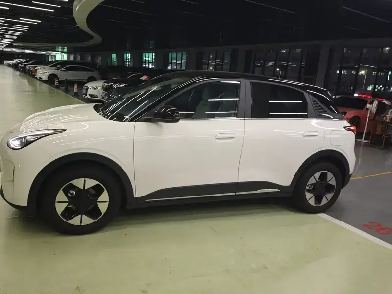 2025 Geely Starry Wish с пробегом 4 800 км
