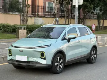 2023 Geely E Firefly с пробегом 35 000 км