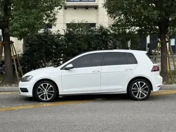 2017 Volkswagen Golf Electric с пробегом 74 000 км