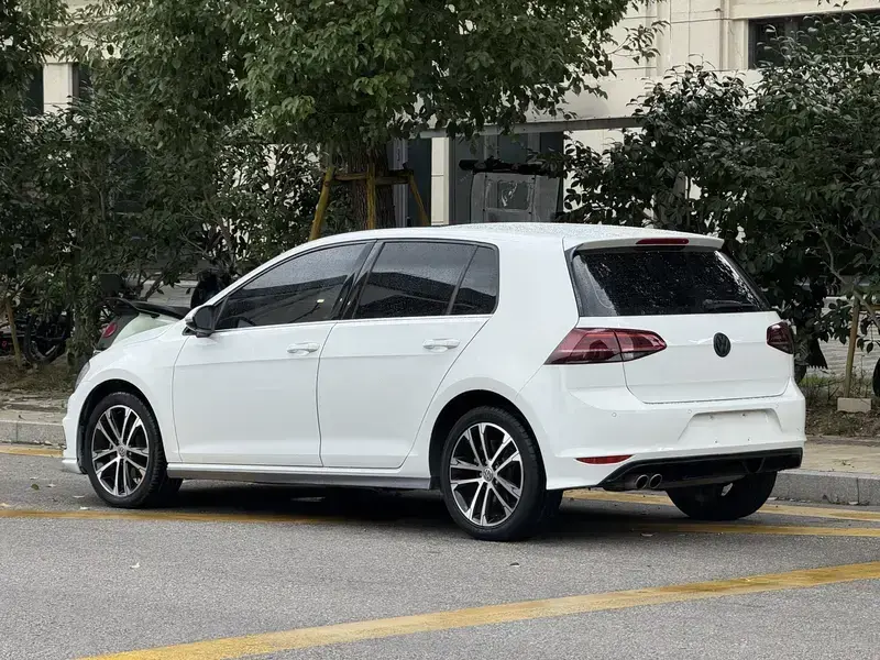 2017 Volkswagen Golf Electric с пробегом 74 000 км
