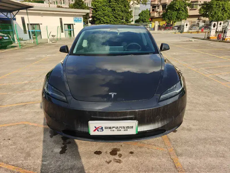 2023 Tesla Model 3 с пробегом 28 000 км