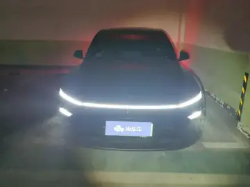 2026 Tesla Model Y с пробегом 3 000 км