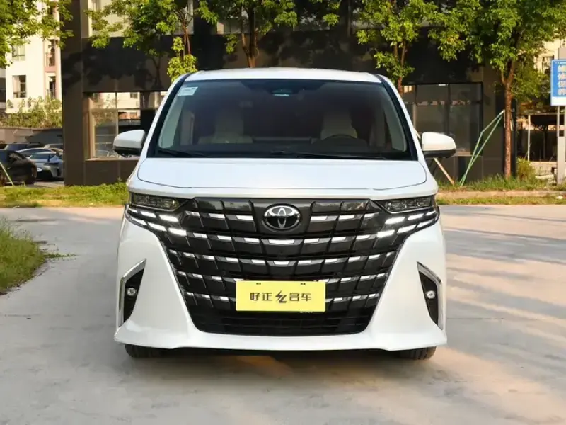 2024 Toyota Alphard с пробегом 36 000 км