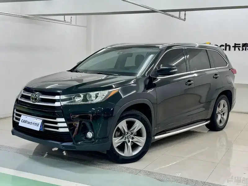 2021 Toyota Highlander с пробегом 61 000 км