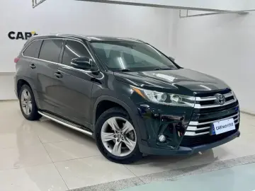 2021 Toyota Highlander с пробегом 61 000 км