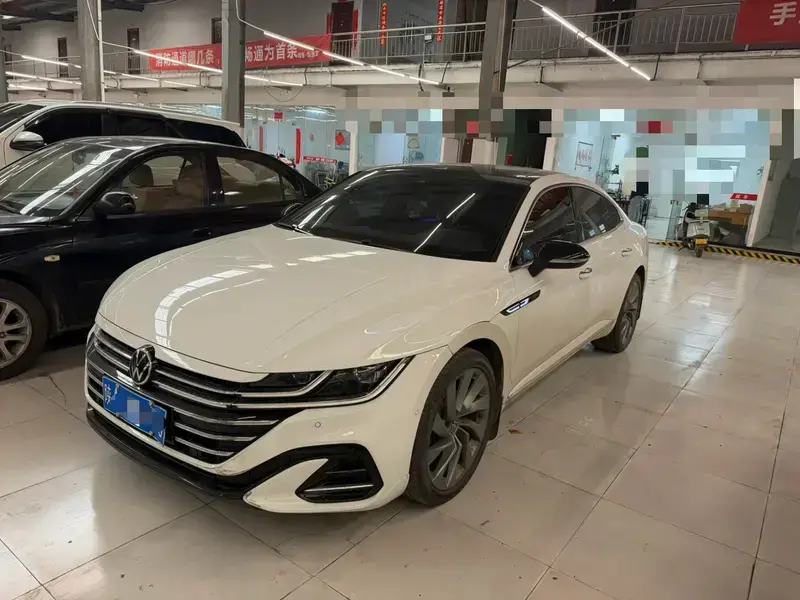 2023 Volkswagen Passat CC с пробегом 74 000 км