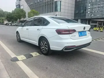 2024 Volkswagen Lavida с пробегом 6 000 км