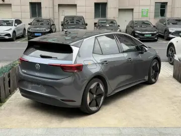 2021 Volkswagen ID.3 с пробегом 26 000 км