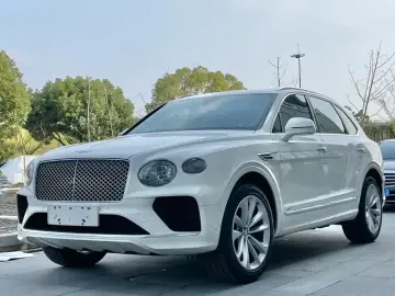 2022 Bentley Bentayga с пробегом 17 000 км