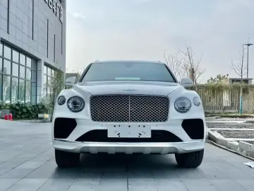 2022 Bentley Bentayga с пробегом 17 000 км