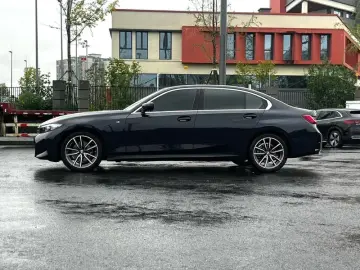 2025 BMW 3 серии с пробегом 10 000 км