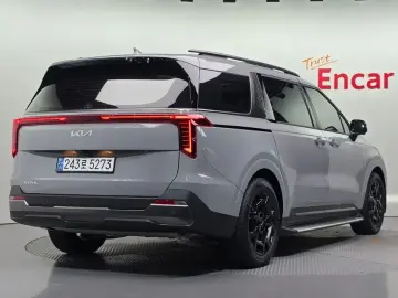 2025 Kia Carnival с пробегом 13 064 км