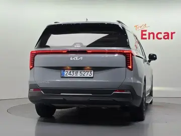2025 Kia Carnival с пробегом 13 064 км