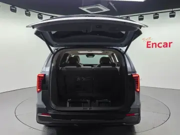 2025 Kia Carnival с пробегом 13 064 км