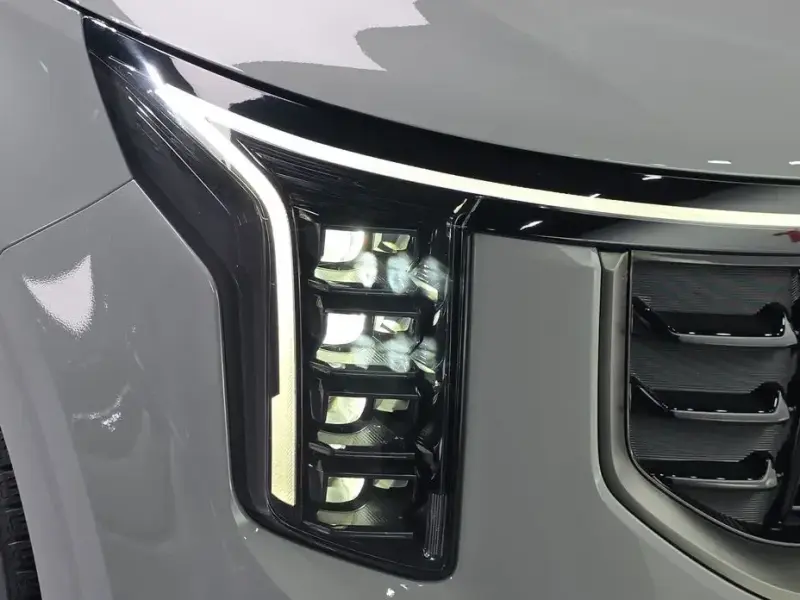 2025 Kia Carnival с пробегом 13 064 км