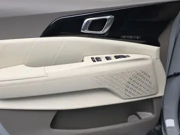 2025 Kia Carnival с пробегом 13 064 км