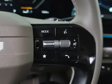 2025 Kia Carnival с пробегом 13 064 км