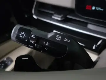 2025 Kia Carnival с пробегом 13 064 км