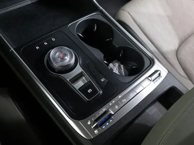 2025 Kia Carnival с пробегом 13 928 км