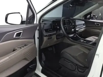 2025 Kia Carnival с пробегом 13 928 км