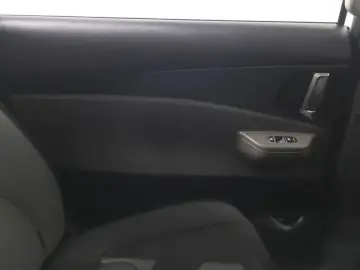 2025 Kia Carnival с пробегом 13 928 км