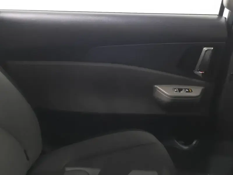 2025 Kia Carnival с пробегом 13 928 км